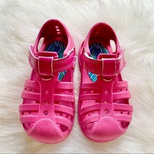 Stride Rite Water Shoes 💦